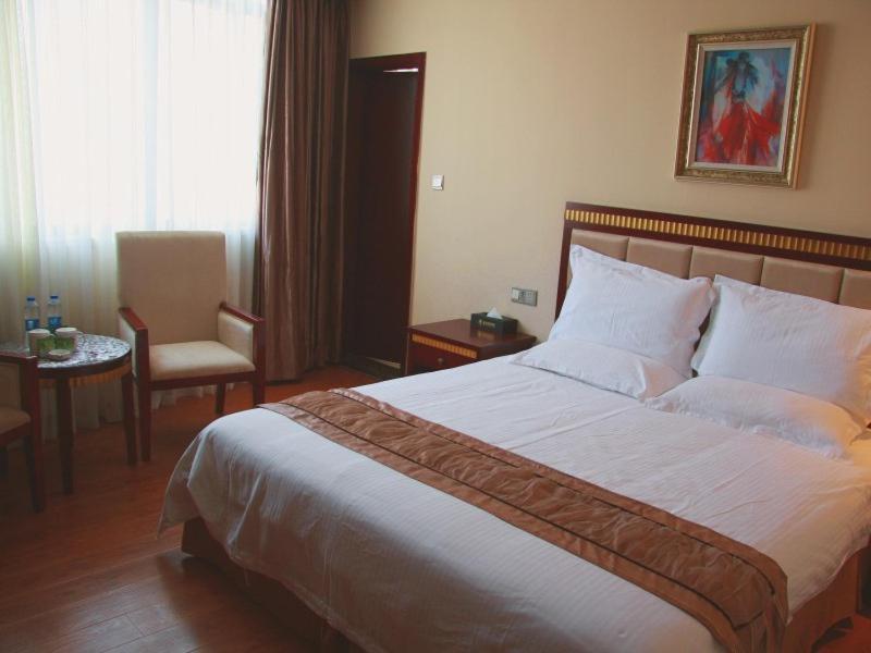 Greentree Inn Guangdong Shantou Chengjiang Road Business Hotel Exteriör bild
