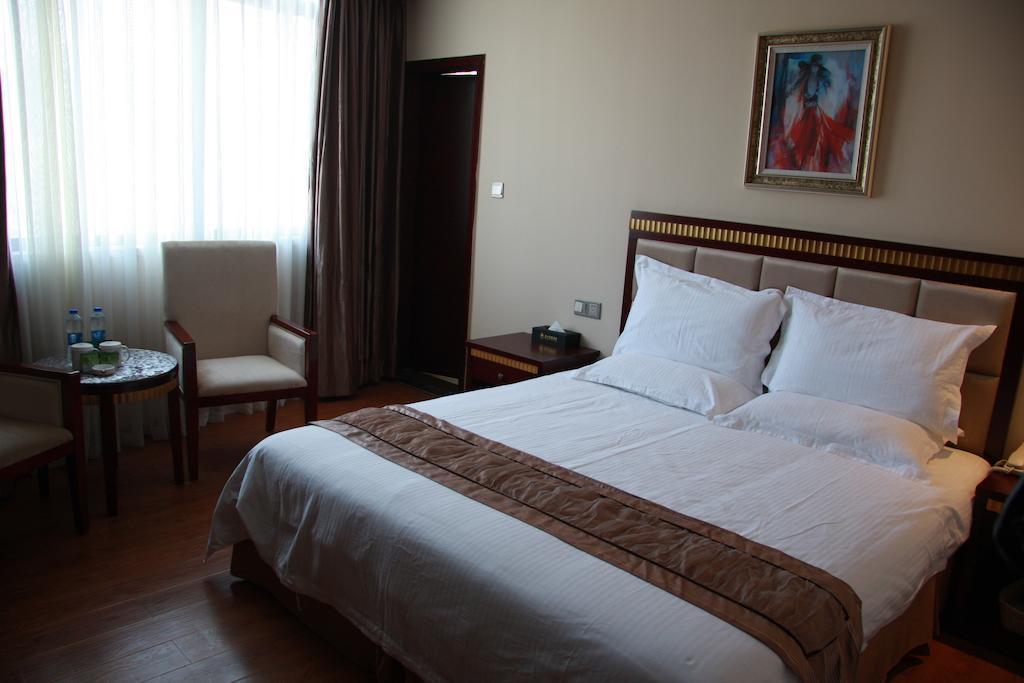 Greentree Inn Guangdong Shantou Chengjiang Road Business Hotel Exteriör bild