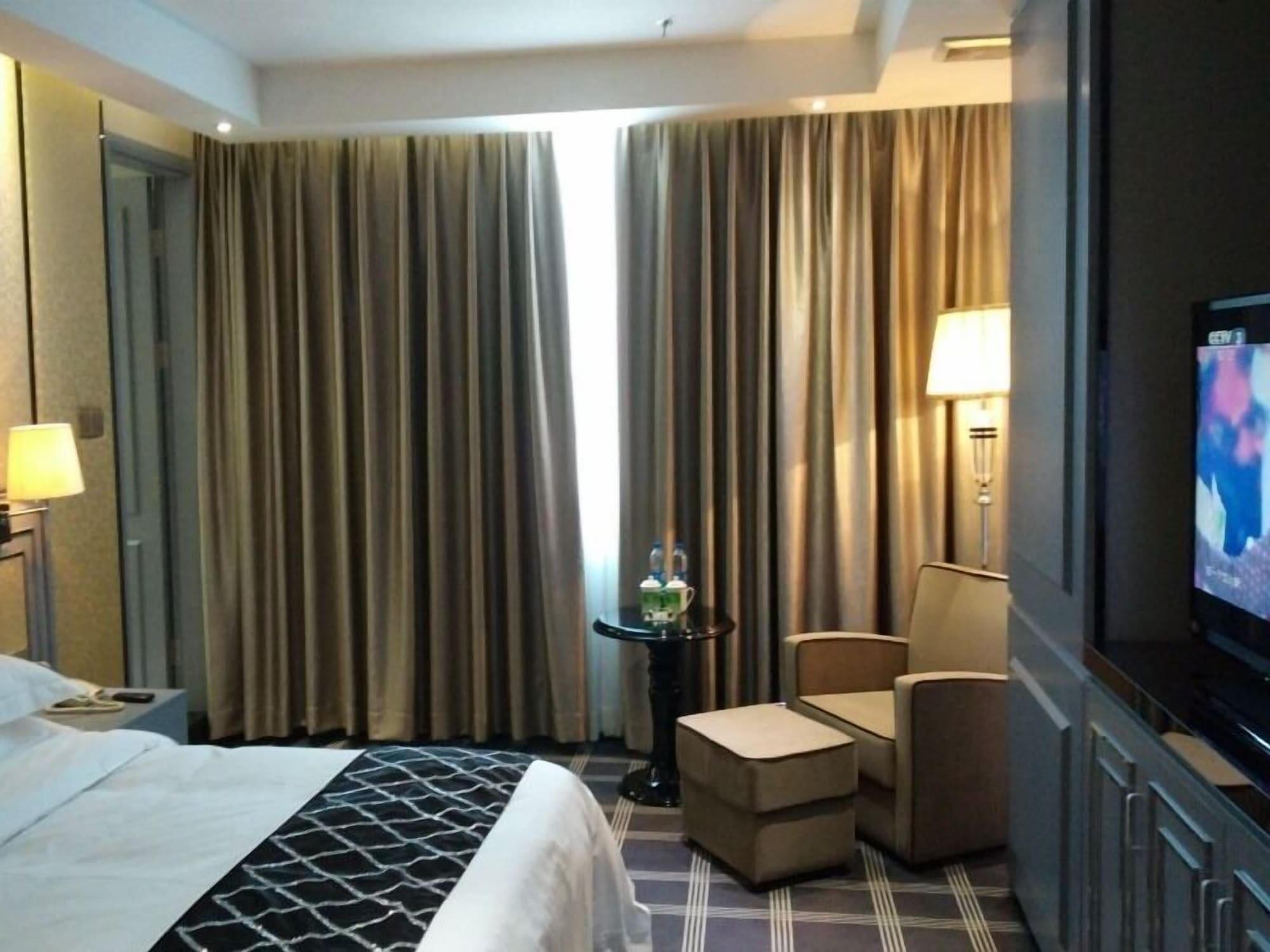Greentree Inn Guangdong Shantou Chengjiang Road Business Hotel Exteriör bild